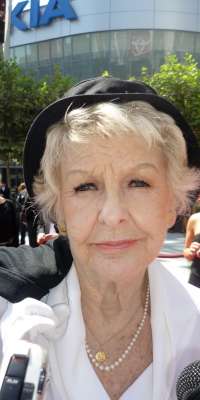 Elaine Stritch, American award-winning actress (Elaine Stritch at Liberty, dies at age 89